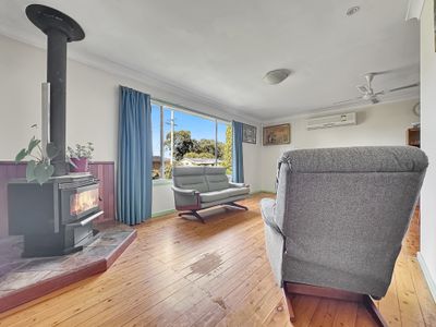 39 Clemenceau Crescent, Tanilba Bay