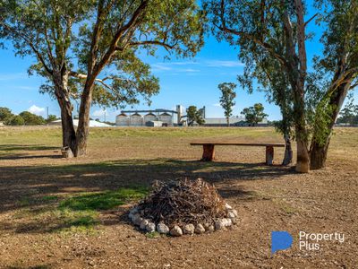 9 Maude Street, Dunolly