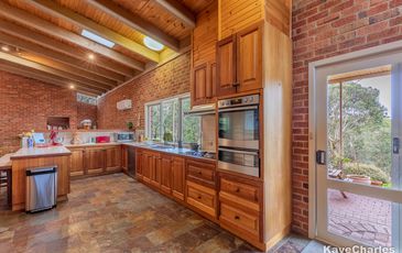 13 Armstrong Road, Beaconsfield Upper
