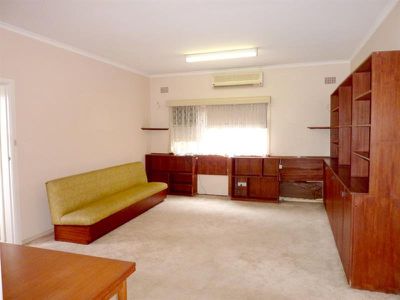 16 Hilton Ave, Roselands