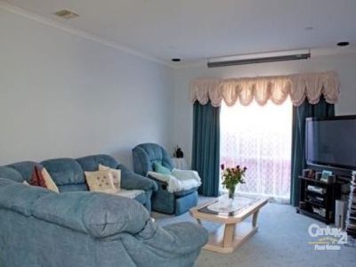 42 Eleanore Crescent, Hallam