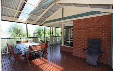 8 Whitaker Place, Beaconsfield