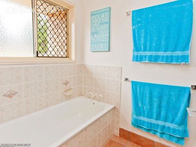22 Mal Campbell Drive, Craignish