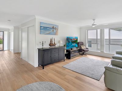 6 Yellowfin Close, Narooma