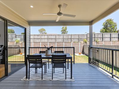 153 Happy Jack Drive, Bellbird Park