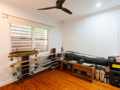 10 Brooke Avenue, Southport