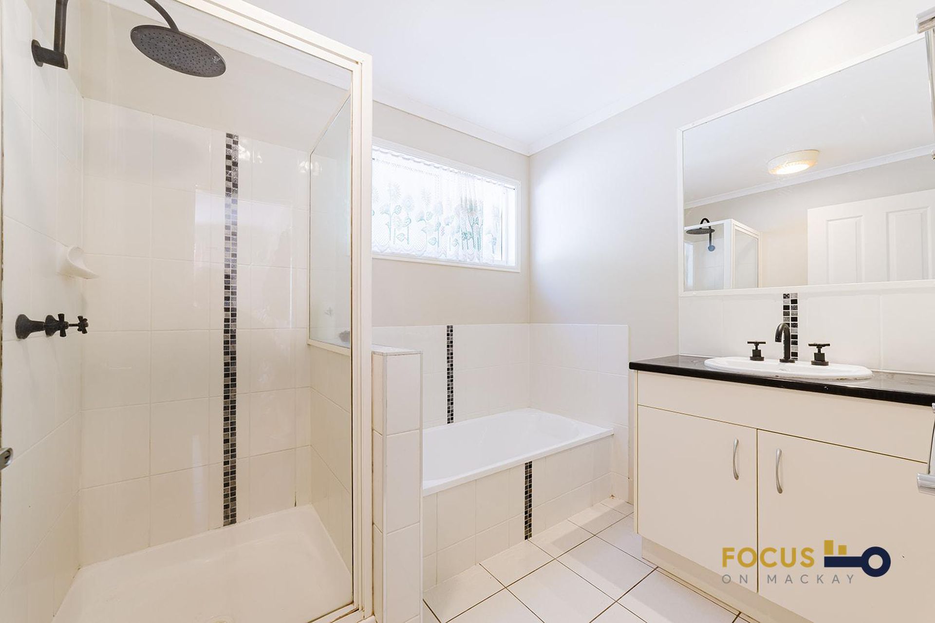 93 West St, Sarina