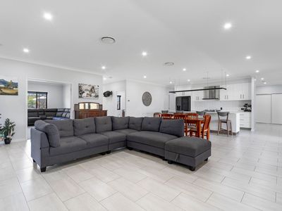 3 Broadway Court, Deebing Heights