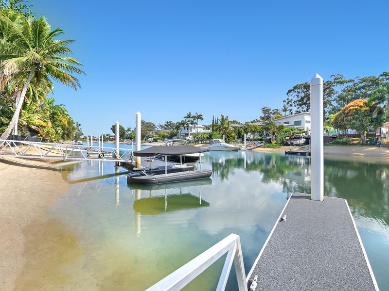 1 Park Avenue, Broadbeach Waters