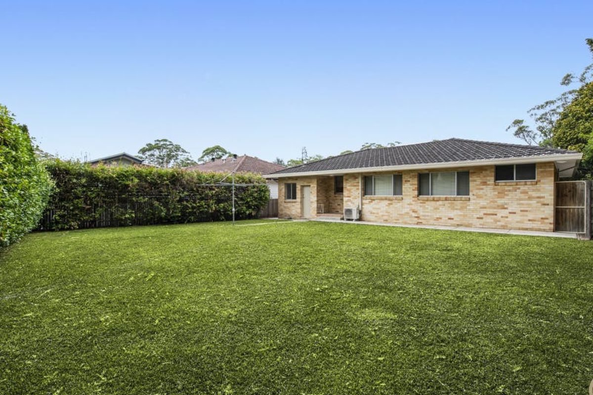 8 Lionel Parade, Springfield