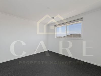 16 Montagna Drive, Clyde