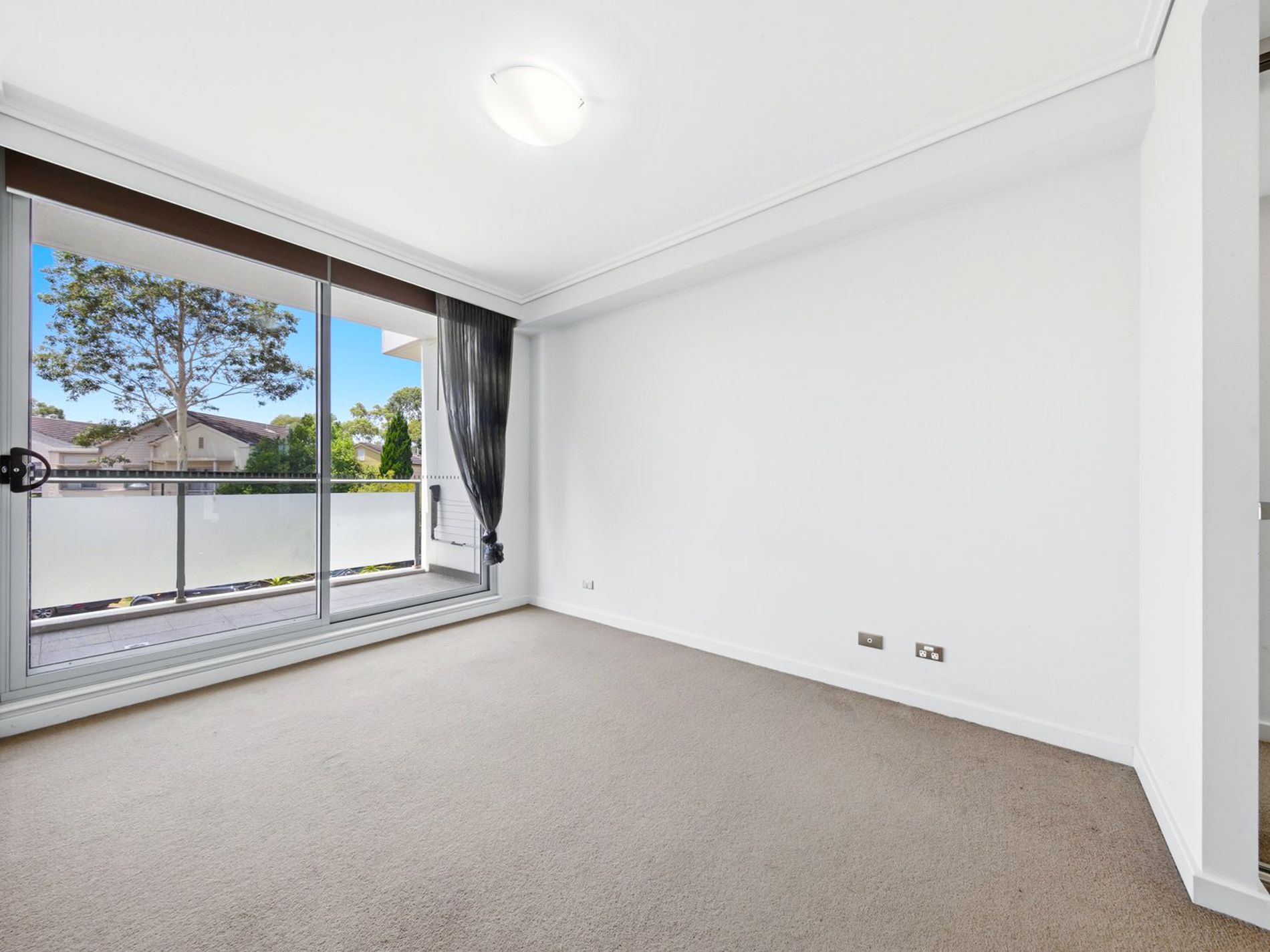 A108 / 6 Ave Of Oceania, Newington