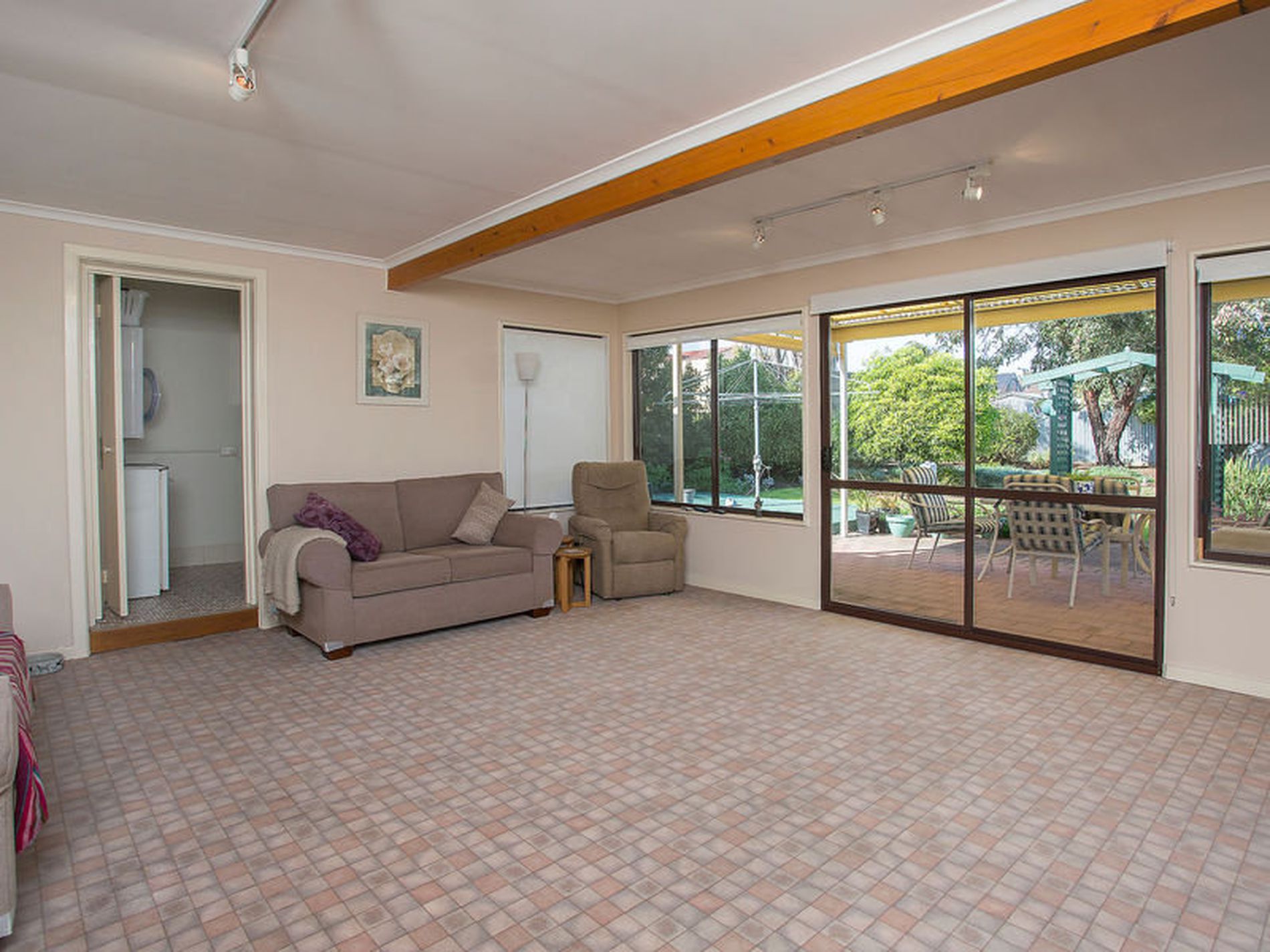 4 Comet Avenue, Netley