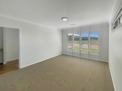 12 Current Court, Dubbo