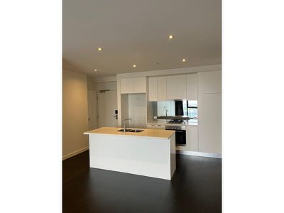 3205 / 250 City Road, Southbank