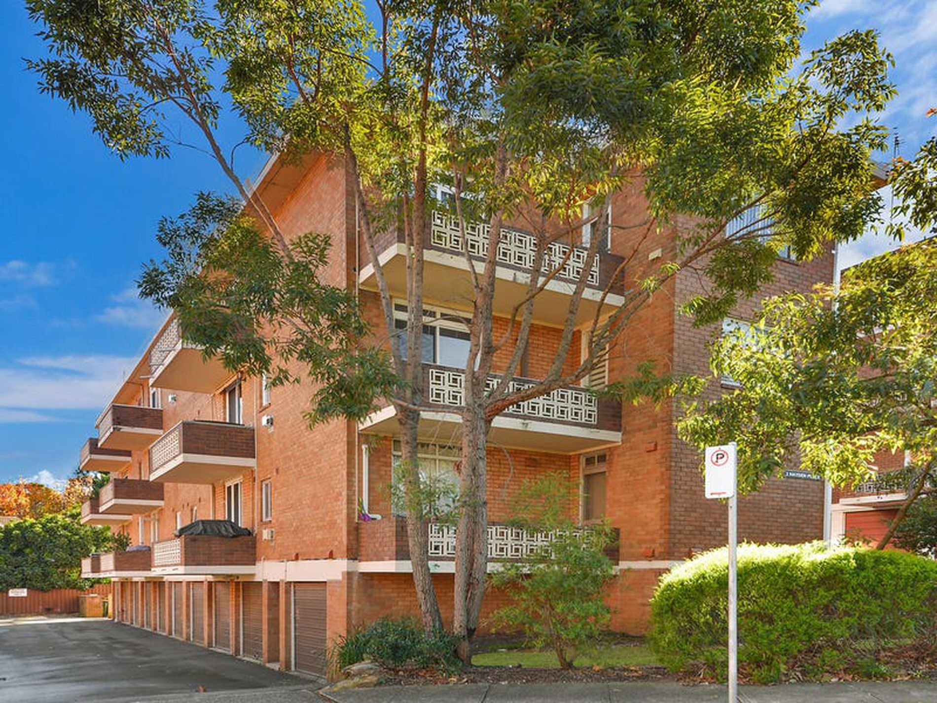 3 / 2 Hayden Place, Botany
