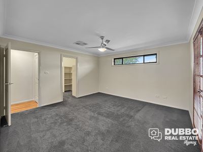 11 Dunheved Circle, Dubbo