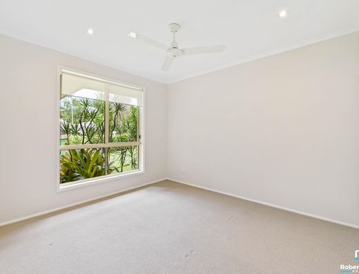 A 3 Bedroom Home PLUS Bonus Room in The Parklands Estate  image 9