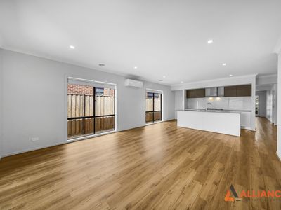 25 Mervyn Way, Mambourin