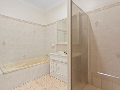 39 Deakin Street, Oak Flats