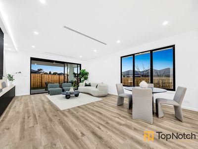 17 Spire Crescent, Beveridge