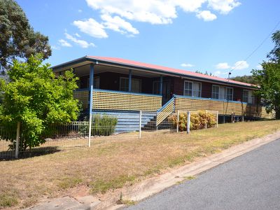 14 Coolumbooka Avenue , Tawonga South