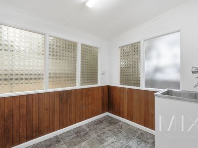 49 Sugarloaf Road, Risdon Vale