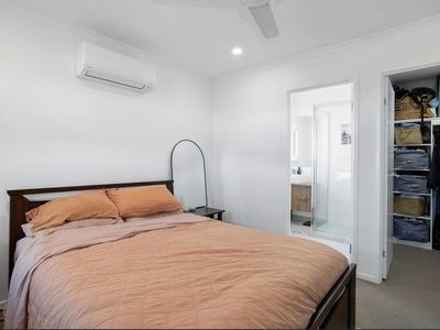 6 Lugano Mews, Andergrove