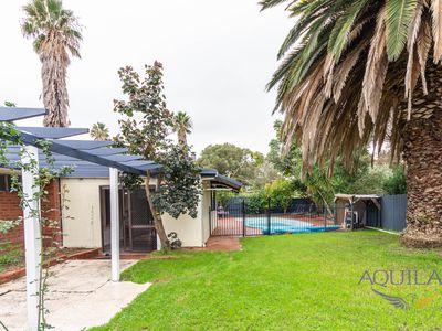 27 Dagmar Way, Swan View