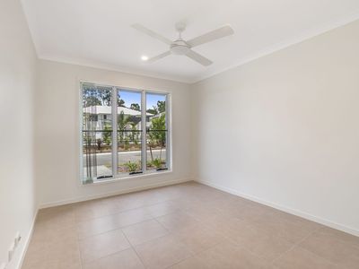 96 / 370 Gainsborough Drive, Pimpama