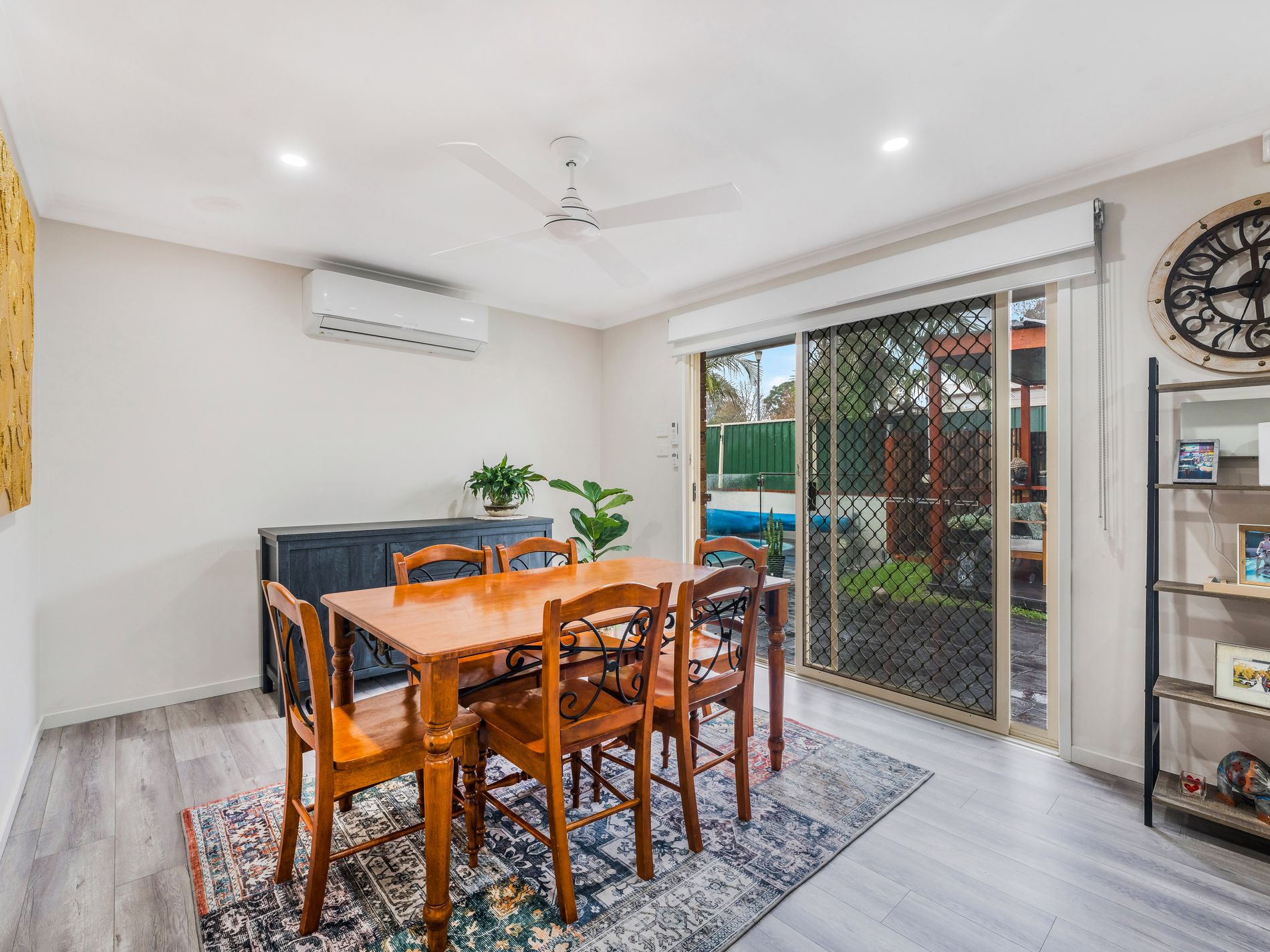 6 Moore Place, Currans Hill