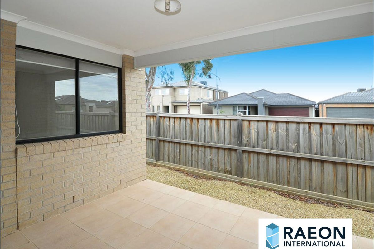14 Baltic Circuit, Point Cook
