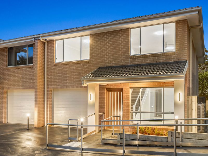 3 / 8 Gladys Avenue, Frenchs Forest