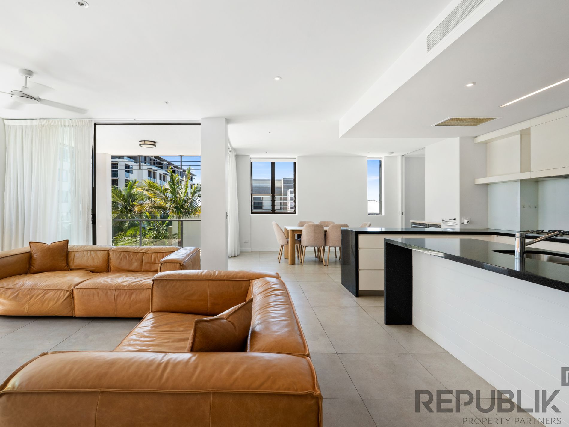 4301 / 2 SUNSET AVENUE, Paradise Point