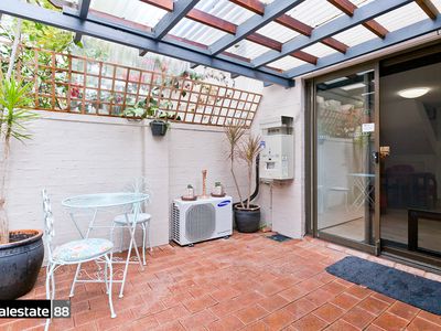 2 / 135 Carr Street, West Perth
