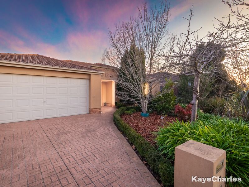 14 Castle Court, Beaconsfield