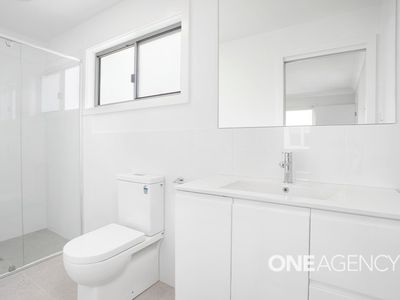 1 / 6 Addison Avenue, Lake Illawarra