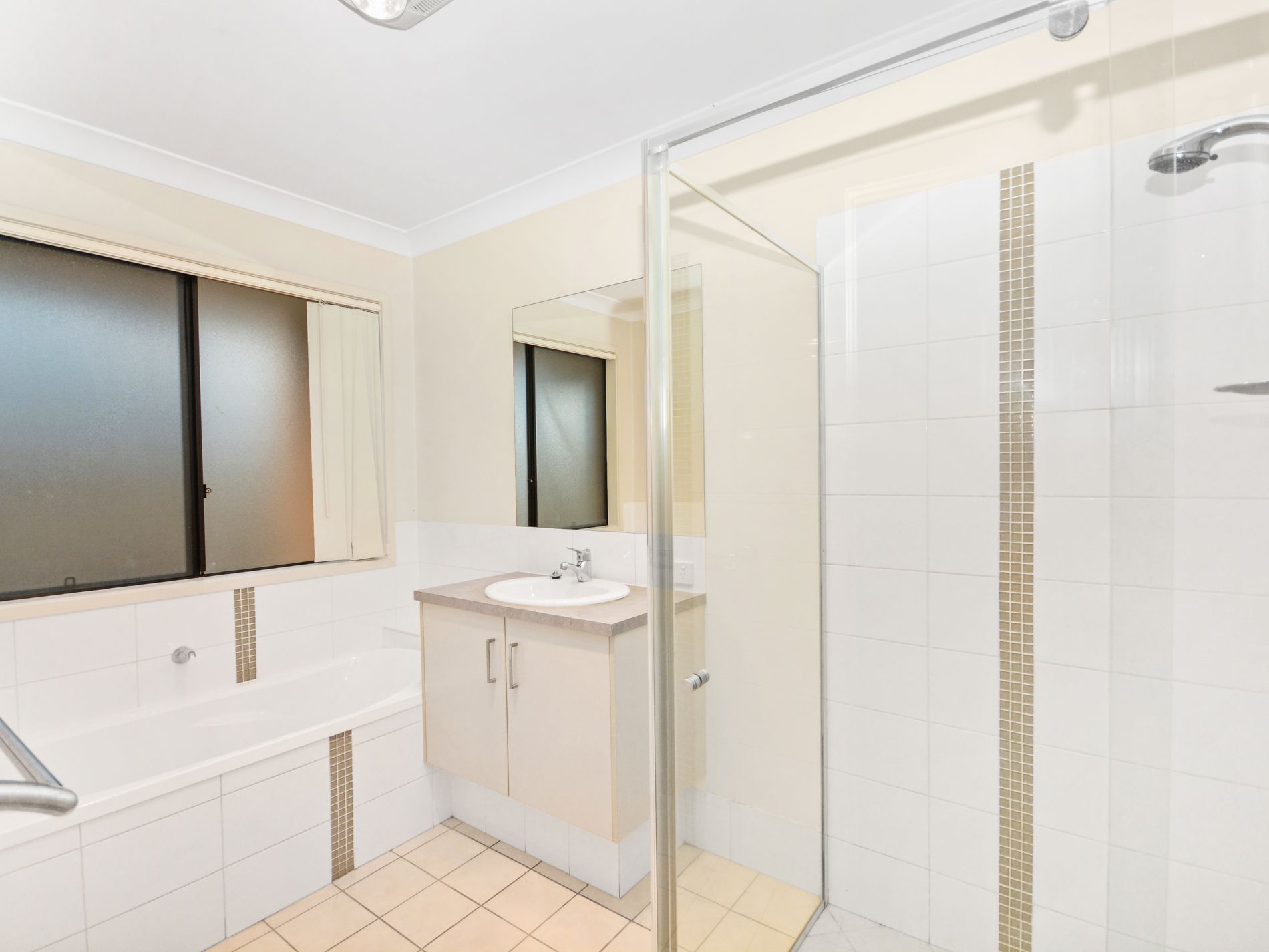 35 Oxford Street, North Booval