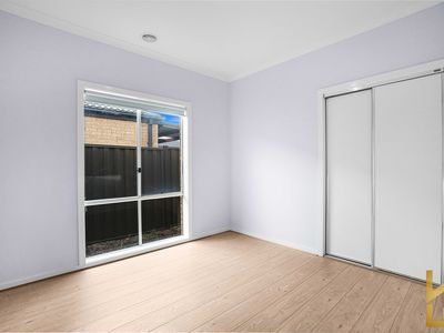 22 Bregman Esplanade, Manor Lakes