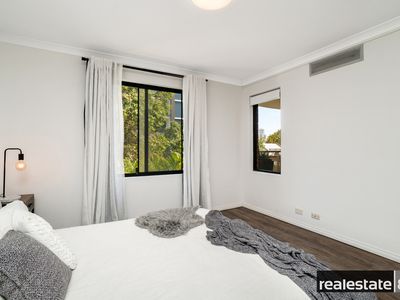 4 / 30 Bronte Street, East Perth