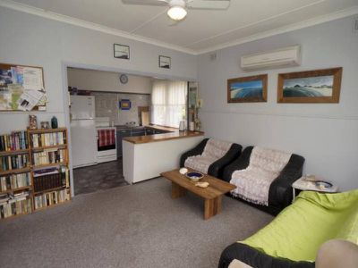 30 Mermaid Avenue, Hawks Nest
