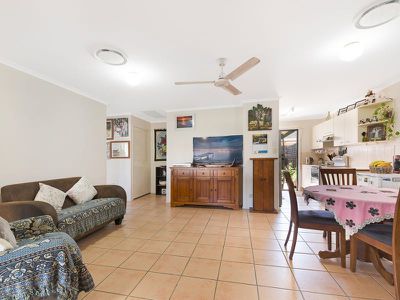 241 / 4 Melody Court, Warana