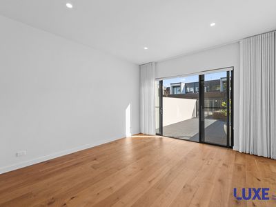 30 / 20 Leahy Close, Narrabundah
