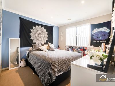 6 Field Street, Manor Lakes