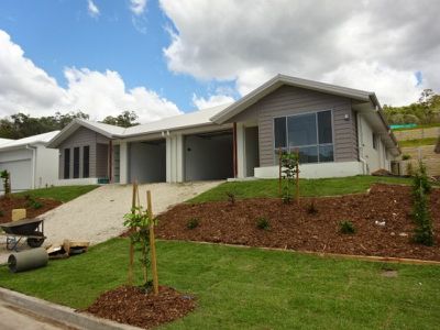 1 / 11 Velox Circuit, Upper Coomera