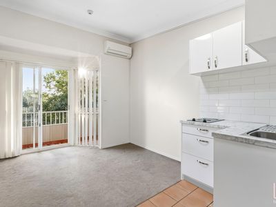 13 / 142 Faunce Street, Gosford