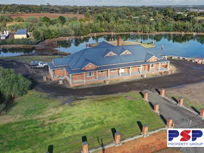 305 WINDERMERE ROAD, Lara