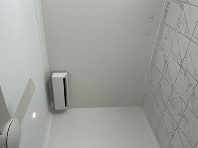 2 / 27 Sharp Crescent, Branyan