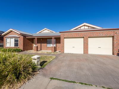 1 Hughes Street, Horsham