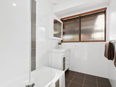 22 Parkdale Avenue, Horsley